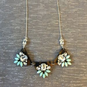 🟢 Statement Necklace